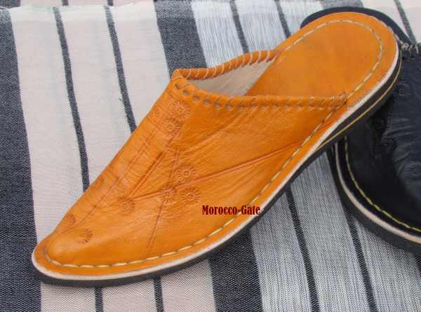 Alibaba leather slippers | image 5