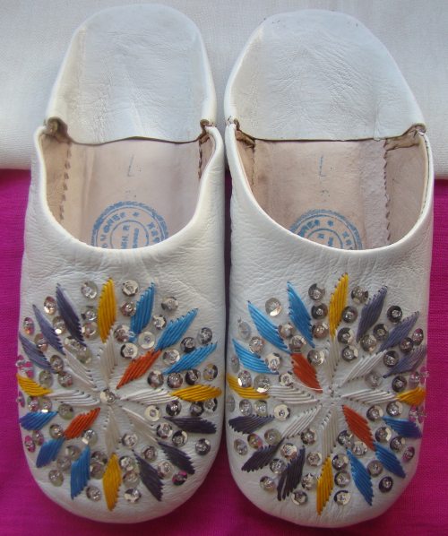 Embroidered slippers | image 7