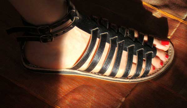 Sandales tropéziennes en cuir